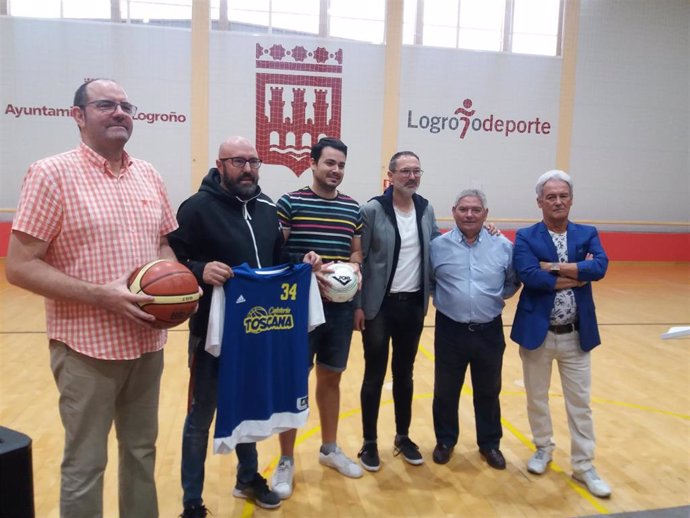 El concejal de Deportes, Rubén Antoñanzas, presenta los torneos deportivos municipales