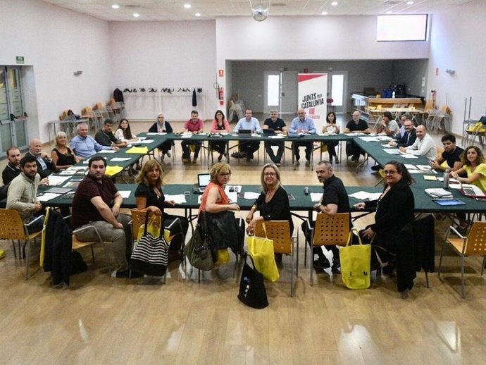 Reunión del grupo de JxCat en el Parlament en Mollerussa (Lleida).