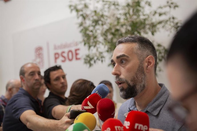 El portavoz de Facua, Rubén Sánchez, ofrece una rueda de prensa (Foto de archivo).