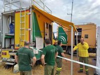 Descienden a cuatro los medios aéreos desplegados en el incendio de Paterna del Campo (Huelva) tras su estabilización