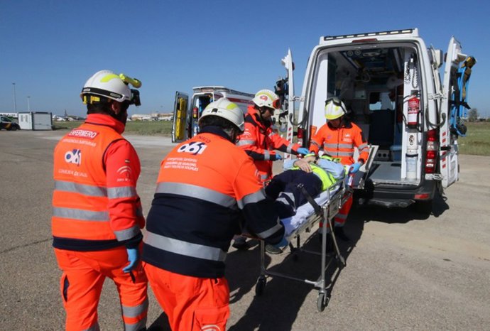 [Grupohuelva] Nota Y Foto Junta (Balance Actividad 1 Semestre 061)