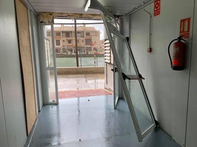 Daños en un edificio de Guardamar del Segura