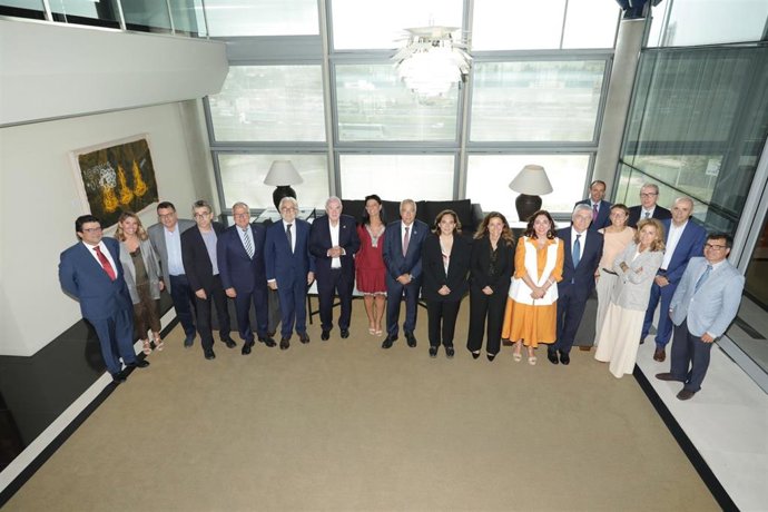 Imagen de la reunión de plenario corporativo del CZFB, reunido este viernes en la sede corporativa de la Zona Franca