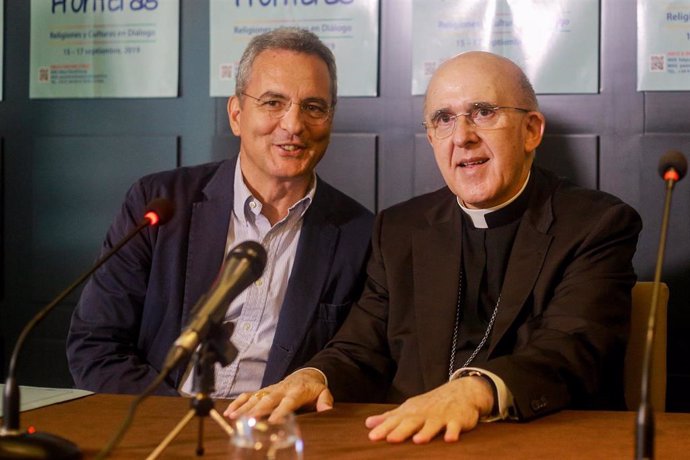 El presidente de la Comunidad de Sant'Egidio, Marco Impagliazzo, y el cardenal arzobispo de Madrid, Carlos Osoro,
