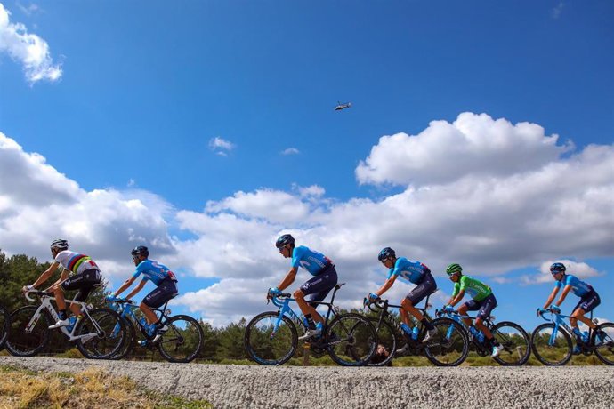 Ciclistas del Movistar Team, durante la Vuelta a España 2019.
