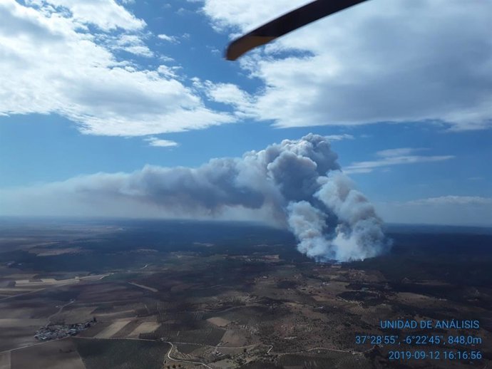 Incendio en el paraje 'El Chorrito' de Paterna del Campo (Huelva)