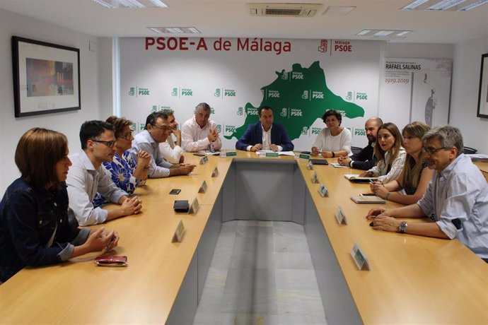 El secretario general del PSOE de Málaga, José Luis Ruiz Espejo, preside la reunión con el Grupo Parlamentario de los socialistas malagueños.