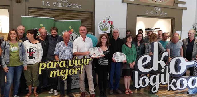 Entrega de los III Premios CPAEN a INTIA y el agricultor ecológico Franco Malucelli