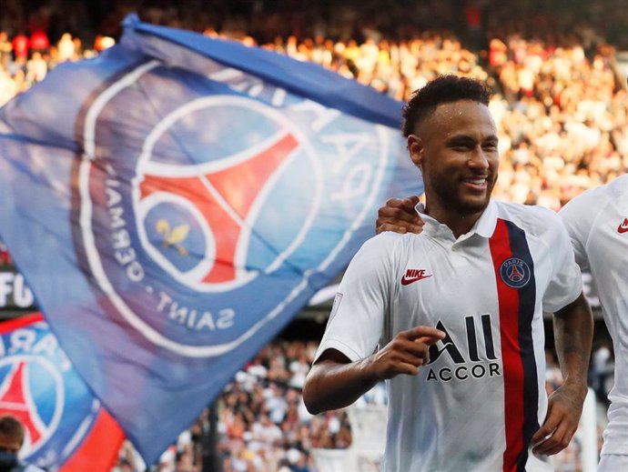 Neymar celebra el gol del triunfo del PSG