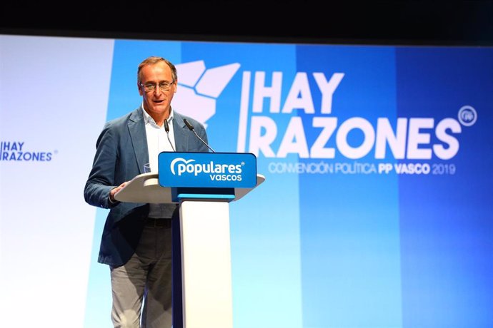 El presidente del PP en Euskadi, Alfonso Alonso, interviene en la clausura de la convención del PP vasco en el Palacio de Congresos Europa de Vitoria.