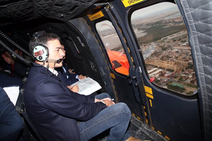 Pedro Sánchez visita Orihuela desde un helicóptero