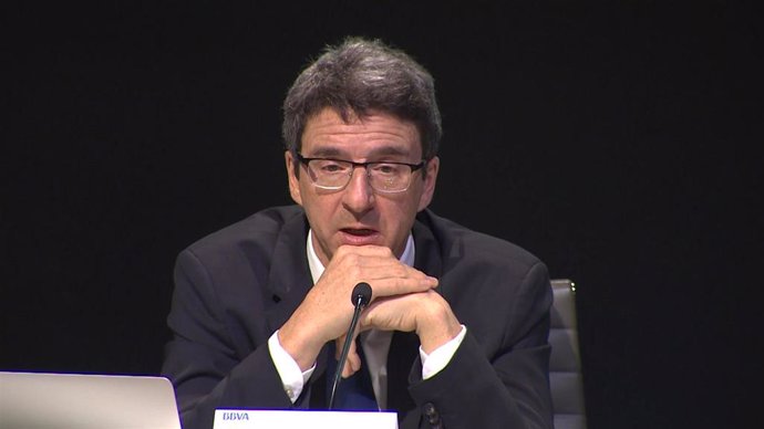 El director de BBVA Research y economista jefe de Grupo BBVA, Jorge Sicilia, durante su intervención en la presentación de la nueva edición del informe 'Situación España'.