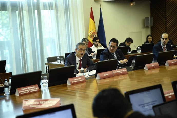 El gobernador del Banco de España, Pablo Hernández de Cos, inaugura la tercera Conferencia de Investigación del Banco de España