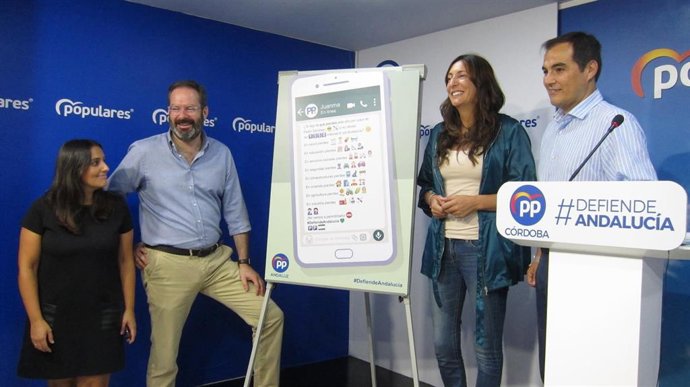 Dolores López con Adolfo Molina, José Antonio Nieto y Beatriz Jurado