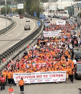 Marcha contra el cierre de Vesuvius