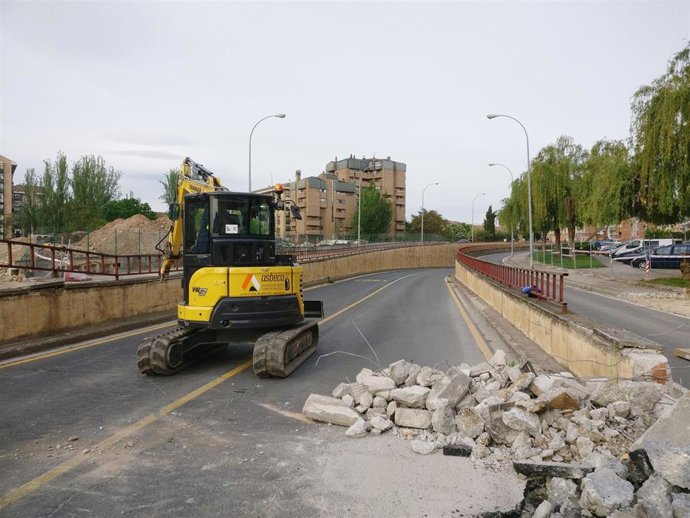 Trabajos derribo túnel de Duques de Nájera en Logroño