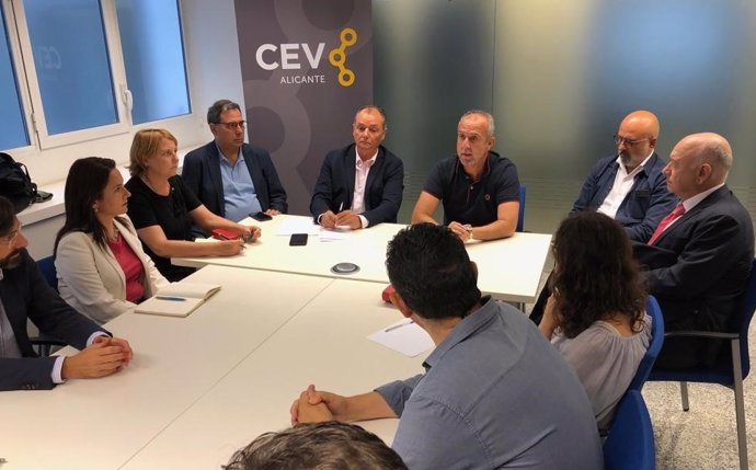 Reunión de CEV en Alicante.