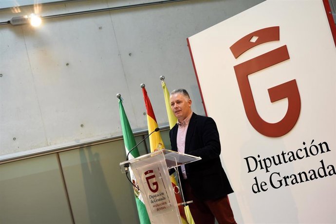 El diputado provincial de Obras Públicas y Vivienda, José María Villegas.