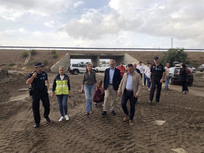 Autoridades comprueba el terreno en Huércal-Overa tras el paso de la dana