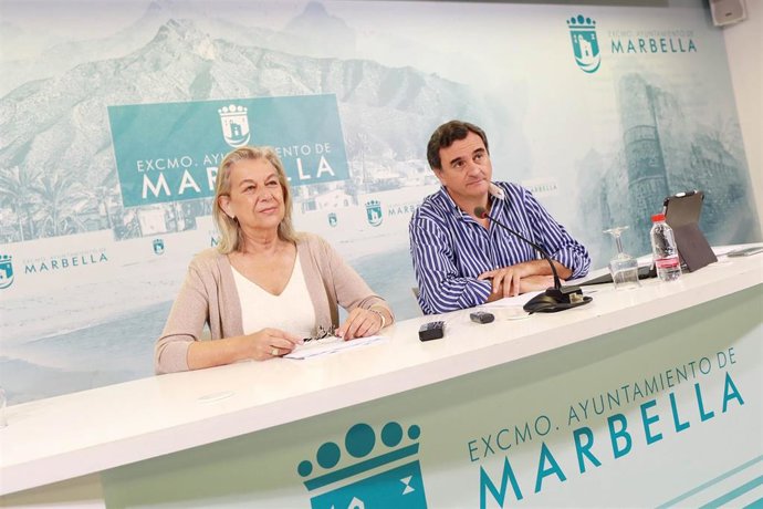 Francisca Caracuel y Felix Romeo en rueda de prensa