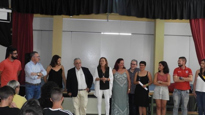 En el centro, la delegada de Educación en Almería, María del Carmen Castillo