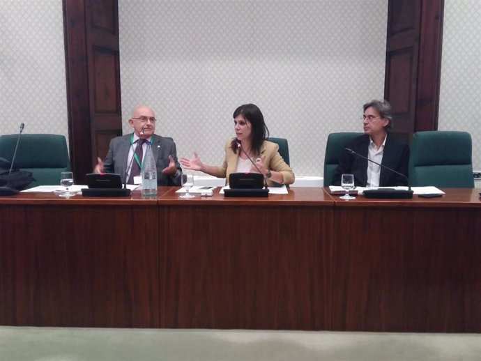 Ponencia en el Parlament de la proposición de ley de alertadores, con el director de la OAC Miguel Ángel Gimeno