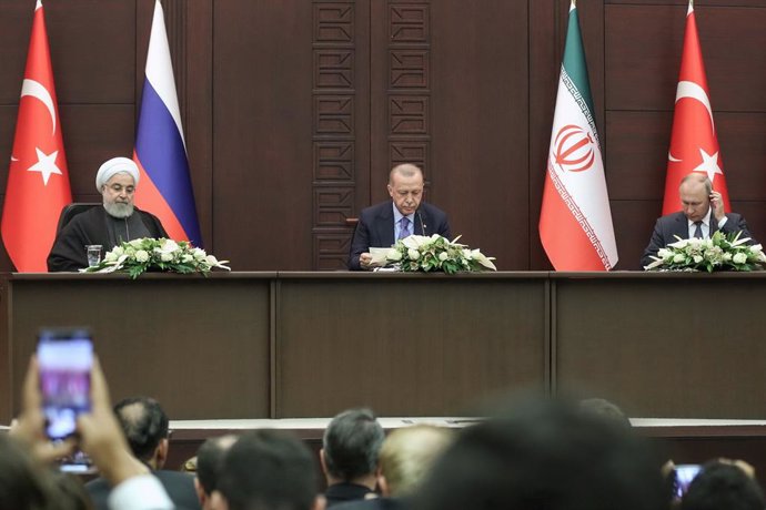Siria.- Putin anuncia que la composición del comité constitucional para Siria ya