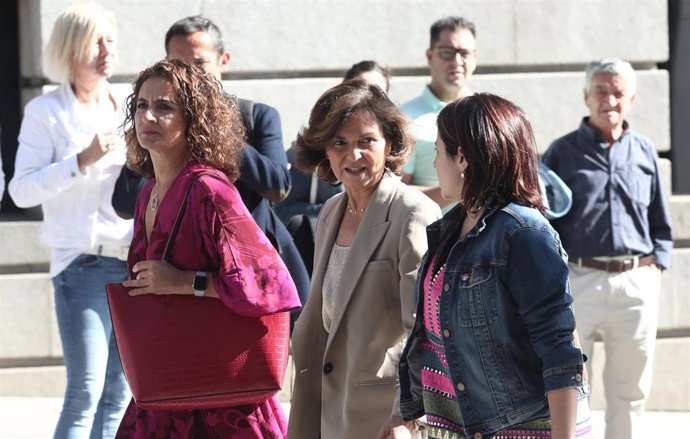 Economía.- Montero pide al PP su "abstención patriótica" para investir a Sánchez