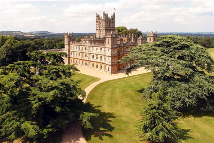 El castillo de Highclere, hogar de los Crawley de Downton Abbey, disponible a través de la plataforma Airbnb