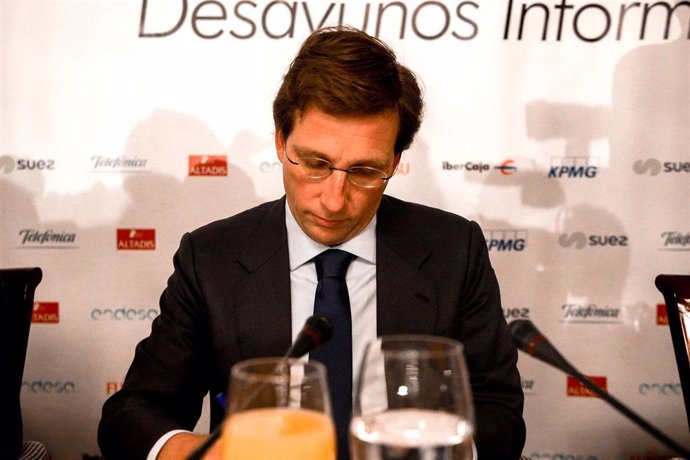 El alcalde de Madrid, José Luis Martínez-Almeida, durante un desayuno de Europa Press.