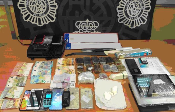 Policía Nacional Nota De Prensa (La Policía Nacional Desmantela Un Importante Punto De Tráfico De Drogas Y Receptación De Objetos De Procedencia Ilícita)