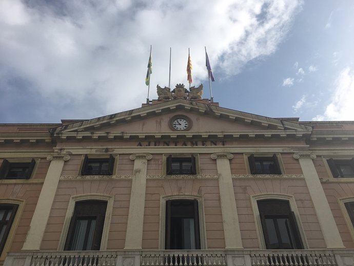 El Ayuntamiento de Sabadell descuelga la bandera española