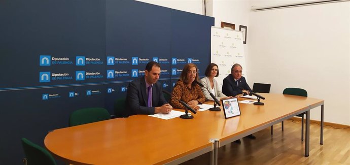 De izquierda a derecha, Simón, Armisén, Tejerina y Rubio Mielgo presentan la iniciativa Palencia se implica con el planeta'.