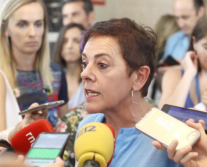 La portavoz de EH Bildu, Mertxe Aizpurua, ofrece declaraciones a los medios de comunicación antes de la Junta de Portavoces del Congreso de los Diputados.