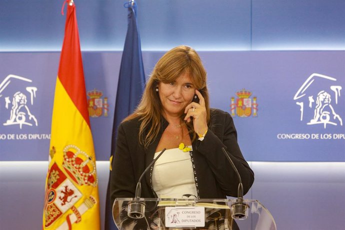 La portaveu de Junts per Catalunya al Congrés, Laura Borrs, en roda de premsa després de la seva reunió amb el rei Felip VI 