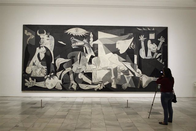 Presentación en el Museo Reina Sofía de la exposición dedicada a conmemorar el 80 aniversario del Guernica de Pablo Picasso