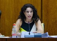Ruiz defiende el campamento trans del IAJ con "ojalá un día no tengamos que hacerlo" y acusa a Vox de incitar al odio