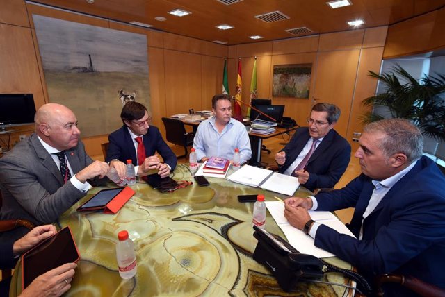 Reunión de la Diputación de Granada con Iberia