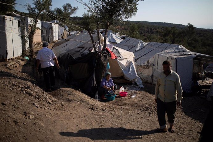 Asentamiento de migranres cerca del campo de Moria, en Lesbos