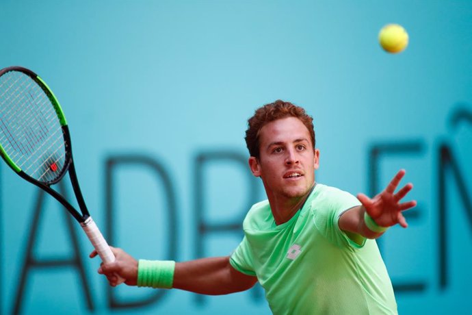 Tenis.- El tenista español Roberto Carballés supera su estreno en San Petersburg
