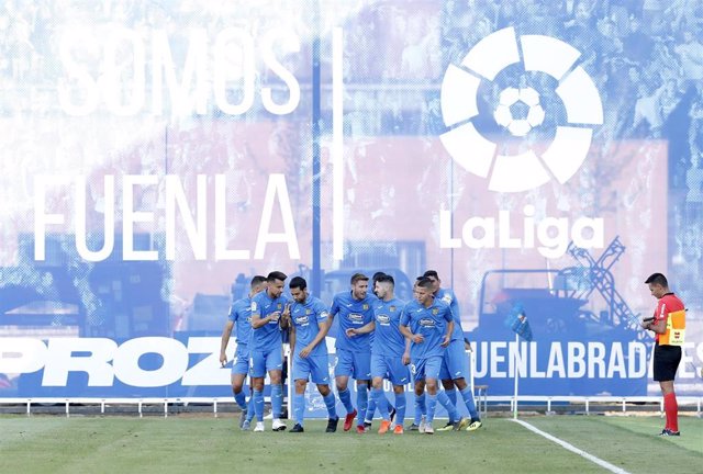 El Fuenlabrada celebra un gol en el estadio Fernando Torres
