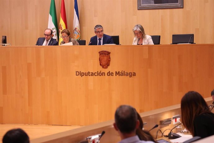 Francisco Salado presidente de la diputación de málaga en el último pleno ordinario de la institución mandato 2015-2019