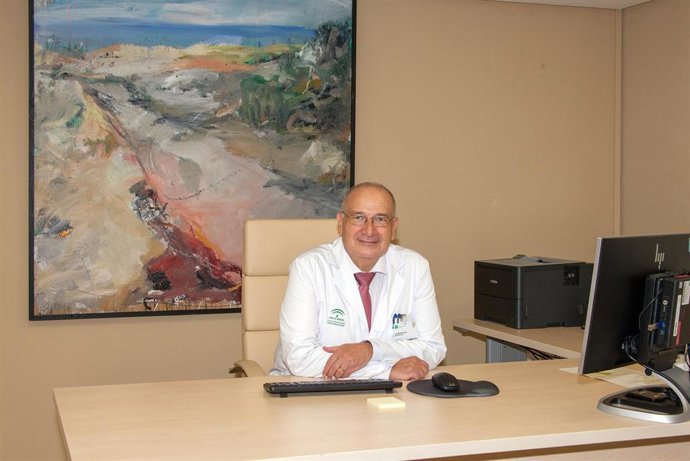 El nuevo subdirector gerente del Hospital Virgen del Rocío, Luis Martínez Hervás.