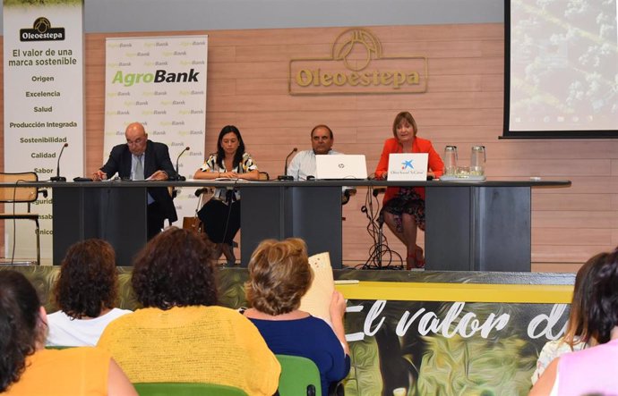 Cooperativas Agro-alimentarias de Andalucía imparte el Curso de desarrollo personal y gestión para formar a las mujeres