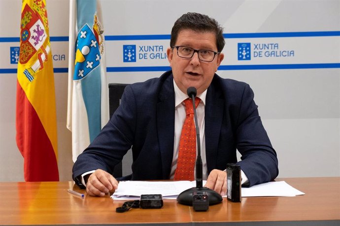 El director xeral de Función Pública, José María Barreiro, anuncia la convocatoria de un paquete de oposiciones