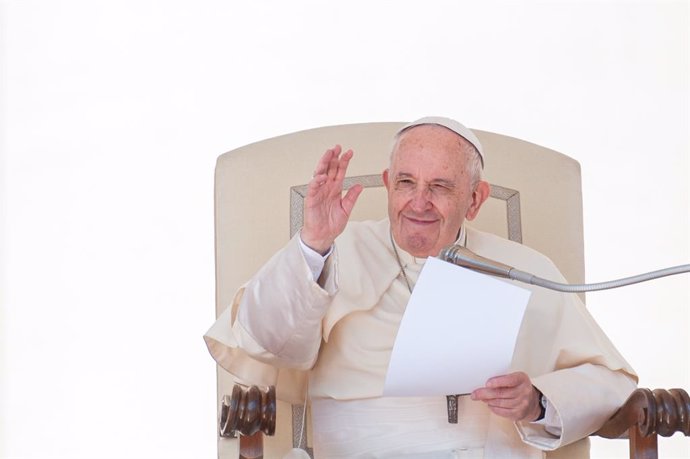 El Papa atribuye a Dios que la Iglesia no se haya derrumbado con "tantos pecados