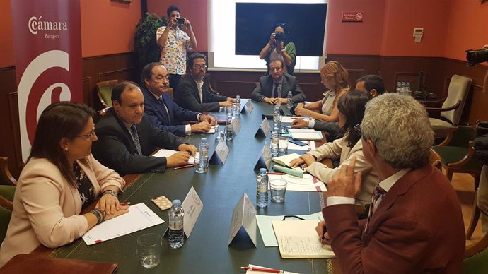 Reunión entre empresarios e instituciones aragonesas con Renfe.