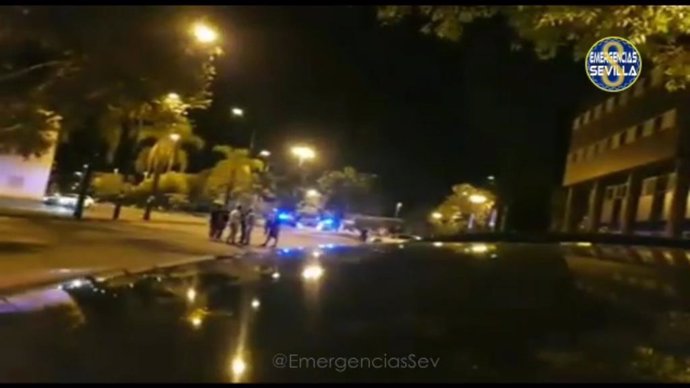 Intervención de la Policía Local de Sevilla en una carrera ilegal de La Cartuja