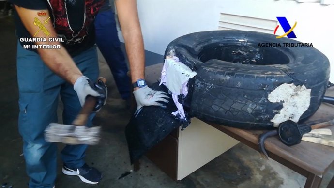 Suc.- Incautados en Gran Canaria 52 kilos de cocaína escondidos en la parte sume