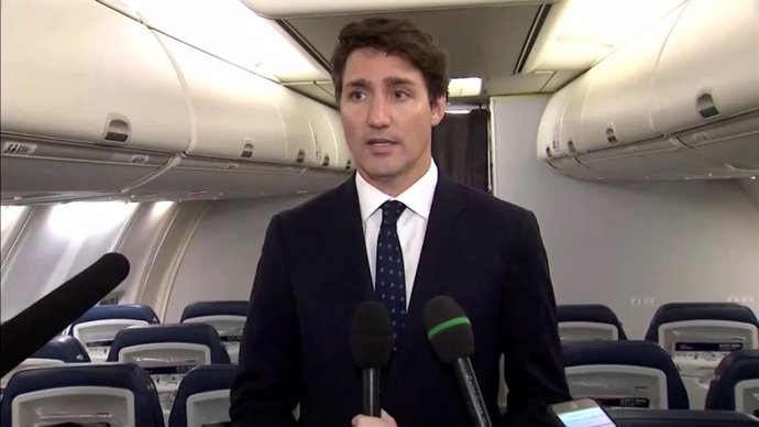 Canadá.- Trudeau se disculpa por una fotografía de 2001 en la que sale disfrazado de Aladdin